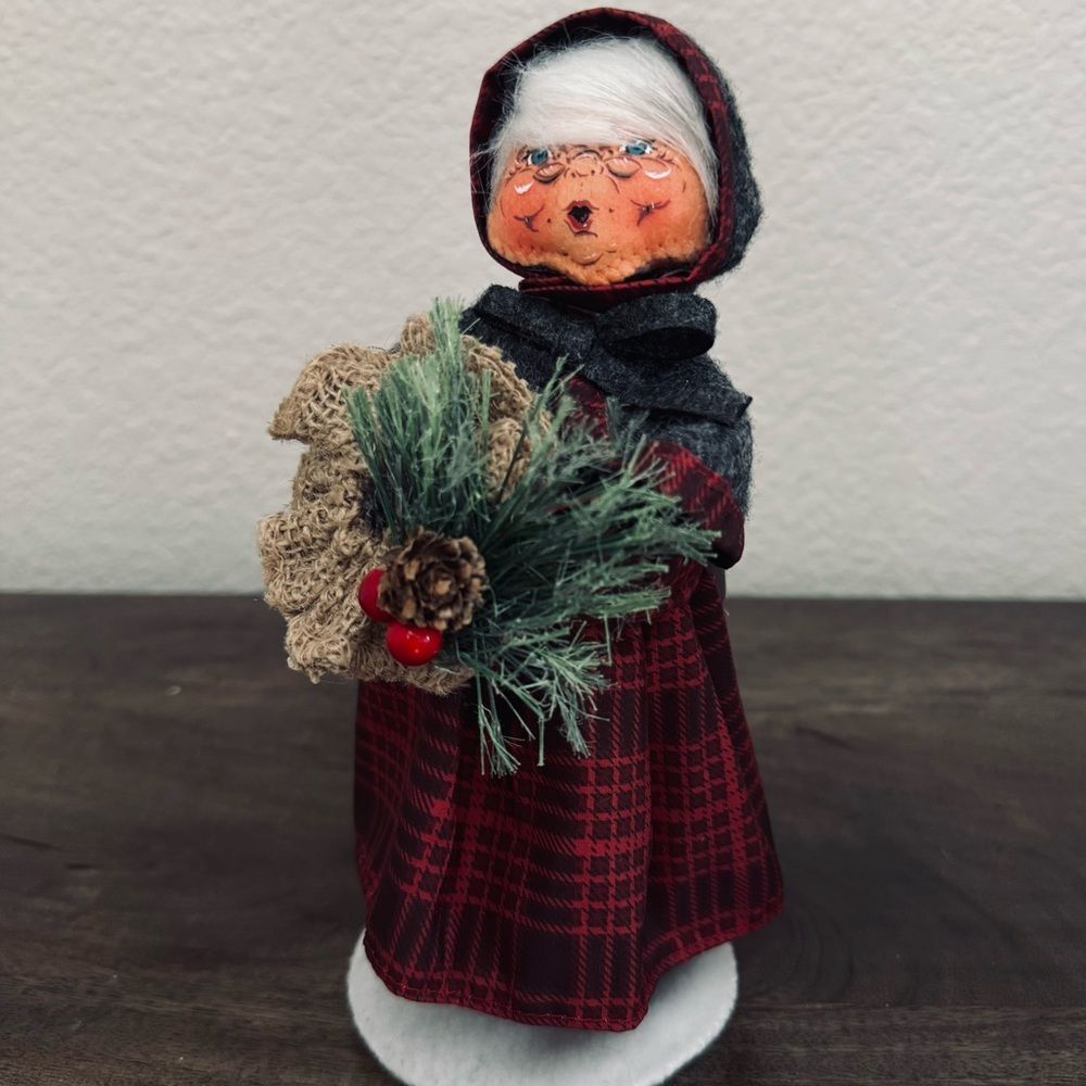 Annalee Plaid & Pine Mrs. Santa Claus Figurine Doll